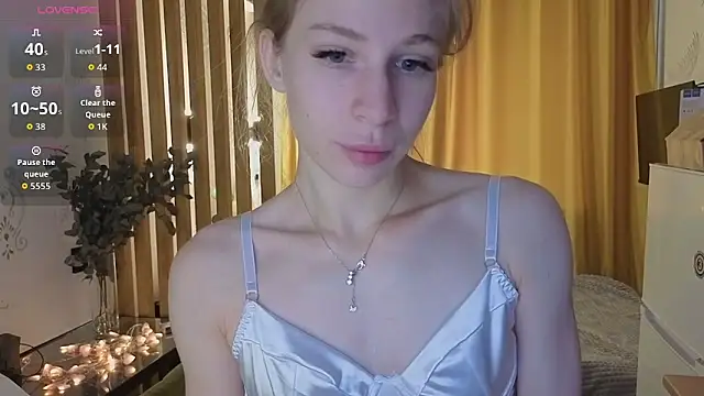 Elis Fox online show from 10/12/25, 08:13