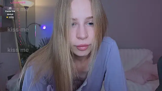 Elis Fox online show from 04/30/26, 10:10
