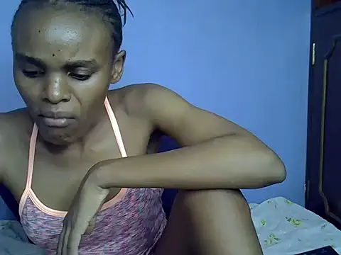 Queen petite  online show from 03/20/25, 01:15