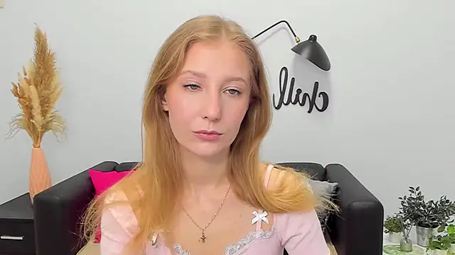 LolaWilsons online show from 12/22/25, 07:16