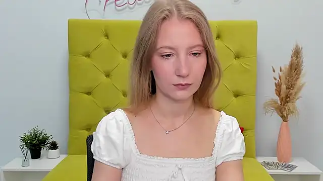 LolaWilsons online show from 05/02/26, 07:24