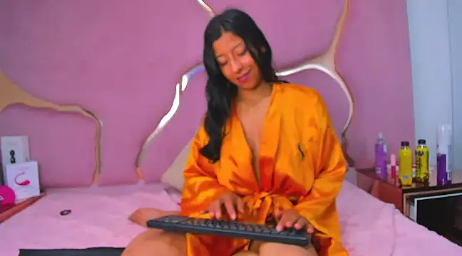 VaneLin18 online show from 03/06/25, 08:52