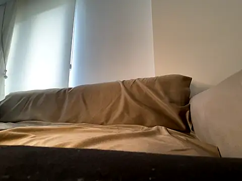 Snapshot of khaaleesiii chatting on 09/15/25, 08:14 khaaleesiii online show from 09/15/25, 08:14