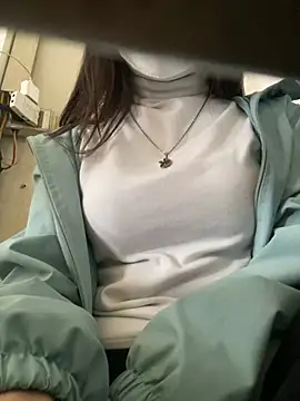 Snapshot of Tuongvy05 chatting on 01/14/25, 05:30 Tuongvy05 online show from 01/14/25, 05:30