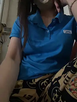 Snapshot of Tuongvy05 chatting on 03/07/26, 07:05 Tuongvy05 online show from 03/07/26, 07:05