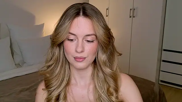 RozzitaBedberry online show from 01/18/26, 01:04