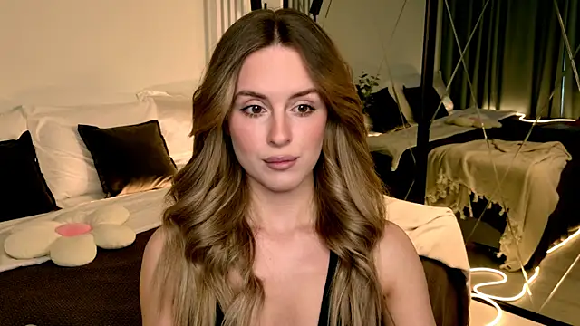 RozzitaBedberry online show from 04/05/26, 12:13