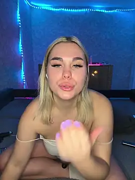 Evaaa Babiesss online show from 12/10/24, 06:17