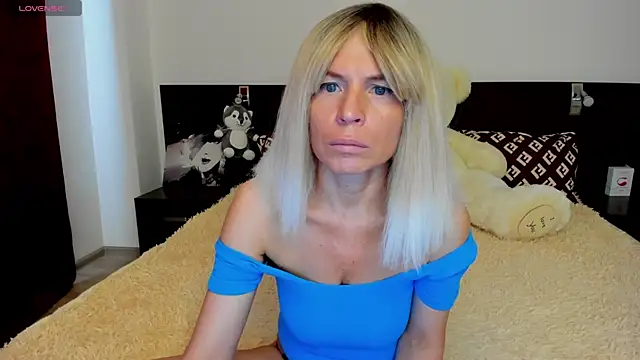 Snapshot of Hanna_Becrett17 chatting on 06/14/26, 05:20 Hanna Becrett17 online show from 06/14/26, 05:20