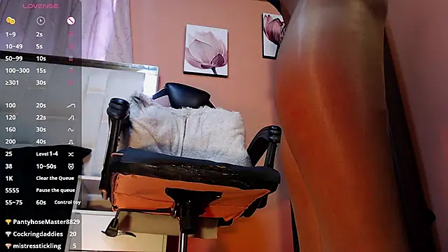 LiaTaylorr online show from 04/15/26, 07:58