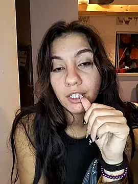 Snapshot of blvckbabyweed07 chatting on 11/13/25, 12:42 blvckbabyweed07 online show from 11/13/25, 12:42