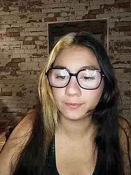 Snapshot of blvckbabyweed07 chatting on 03/31/26, 10:43 blvckbabyweed07 online show from 03/31/26, 10:43