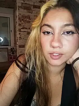 Snapshot of blvckbabyweed07 chatting on 04/04/26, 11:57 blvckbabyweed07 online show from 04/04/26, 11:57