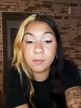 Snapshot of blvckbabyweed07 chatting on 04/05/26, 09:01 blvckbabyweed07 online show from 04/05/26, 09:01