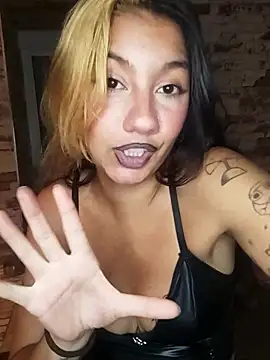 Snapshot of blvckbabyweed07 chatting on 04/10/26, 11:20 blvckbabyweed07 online show from 04/10/26, 11:20