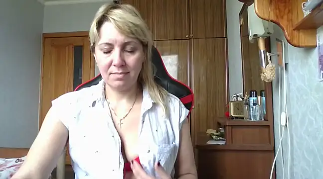 IrinaB1 online show from 03/15/25, 08:04