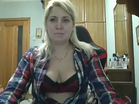 IrinaB1 online show from 11/20/25, 04:45