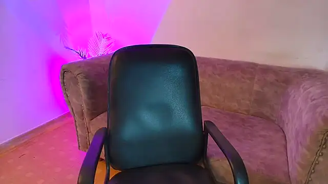 Susana hank2 online show from 11/25/25, 11:27