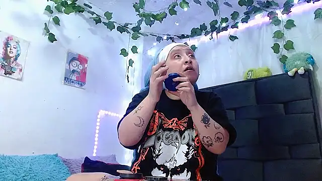 the lesbian game online show from 04/07/26, 06:19