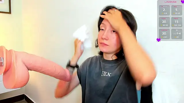 lizzy davis 1 online show from 12/20/25, 04:19