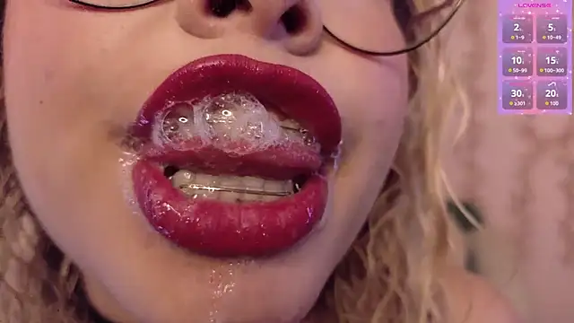Haelycute online show from 06/04/26, 02:06