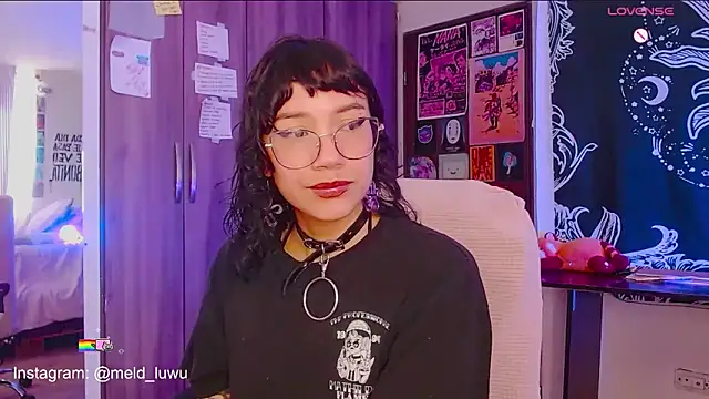 melissahowl online show from 11/19/25, 04:29