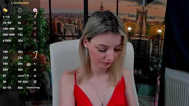 Snapshot of pretty_little_thing chatting on 12/06/24, 02:24 pretty little thing online show from 12/06/24, 02:24