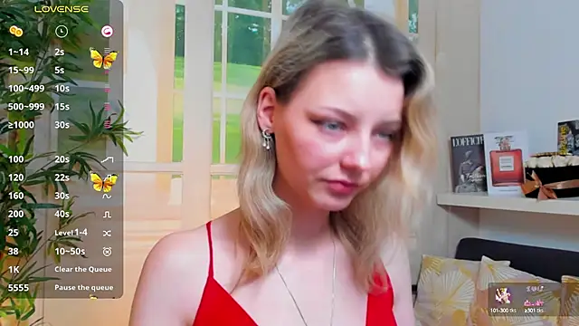 Snapshot of pretty_little_thing chatting on 01/29/25, 07:32 pretty little thing online show from 01/29/25, 07:32