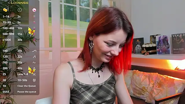 Snapshot of pretty_little_thing chatting on 02/15/25, 01:53 pretty little thing online show from 02/15/25, 01:53