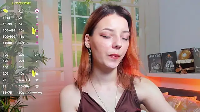 Snapshot of pretty_little_thing chatting on 03/11/25, 04:10 pretty little thing online show from 03/11/25, 04:10