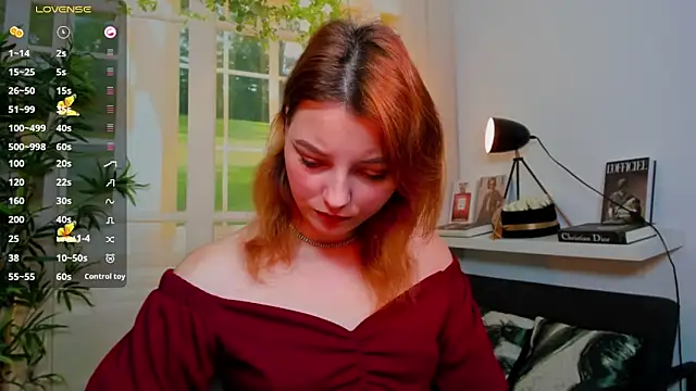 Snapshot of pretty_little_thing chatting on 11/12/25, 02:50 pretty little thing online show from 11/12/25, 02:50