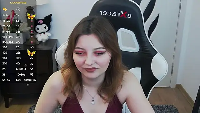 pretty little thing online show from 03/22/26, 07:28