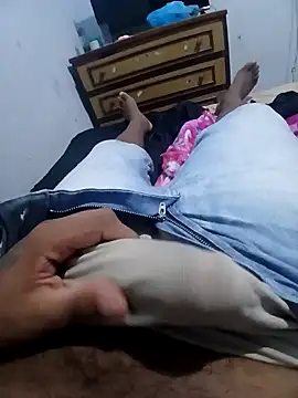 Snapshot of morenogts69 chatting on 01/24/25, 11:37 morenogts69 online show from 01/24/25, 11:37