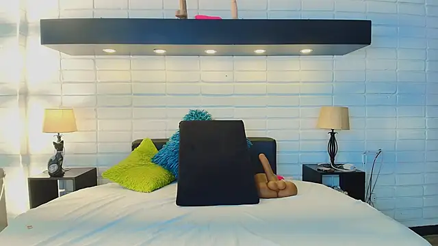 Snapshot of HannaBrave chatting on 03/23/25, 02:26 HannaBrave online show from 03/23/25, 02:26