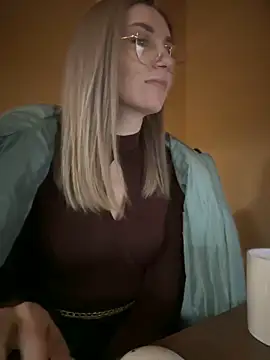 Snapshot of Crazy-Rosa chatting on 02/07/25, 04:14 Crazy-Rosa online show from 02/07/25, 04:14