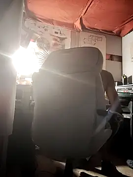 Gillygilly76 online show from 10/21/25, 09:43