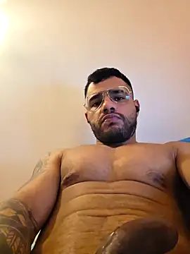 Macholatino8611 online show from 10/14/25, 04:52