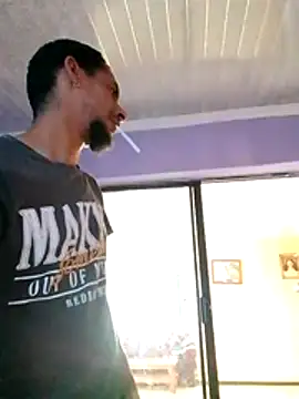 Snapshot of 19Birdma chatting on 11/29/25, 04:43 19Birdma online show from 11/29/25, 04:43