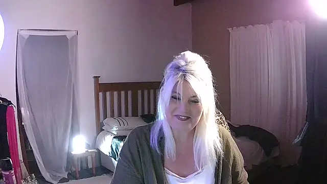 Miahotmilf online show from 03/07/26, 07:55