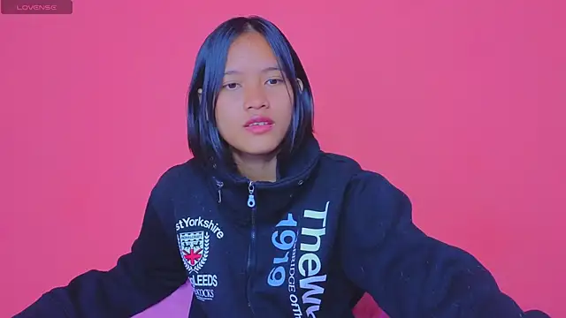 Natsu   online show from 12/11/24, 01:05