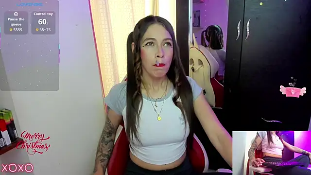 sweetlittlelisa online show from 12/22/25, 09:34