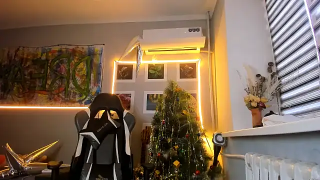 sara sun34 online show from 12/23/24, 06:44