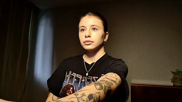 Snapshot of MazzyDoll chatting on 02/17/26, 12:01 MazzyDoll online show from 02/17/26, 12:01