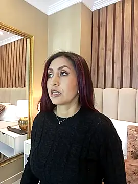 MonicaMoret online show from 02/25/25, 12:03