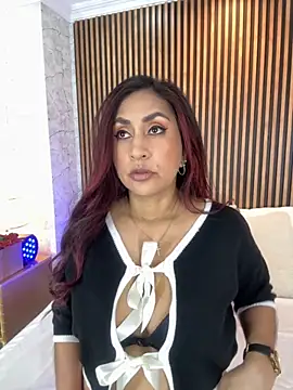 MonicaMoret online show from 09/25/25, 12:20