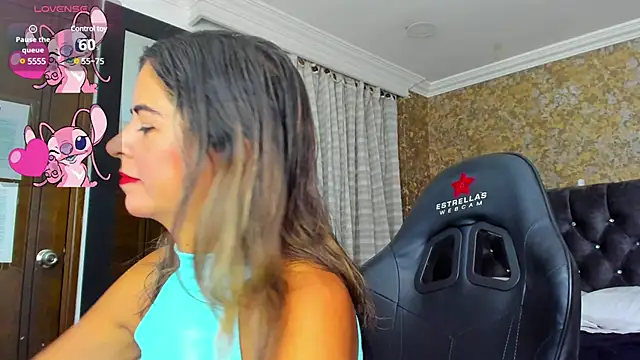 stella xue online show from 02/06/25, 07:51