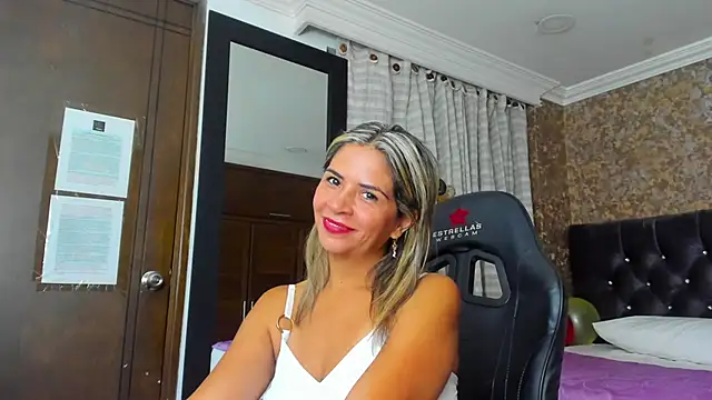 stella xue online show from 02/27/25, 11:04