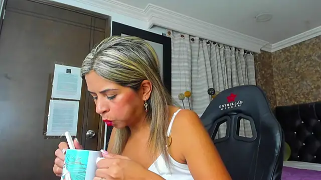 stella xue online show from 02/28/25, 02:09