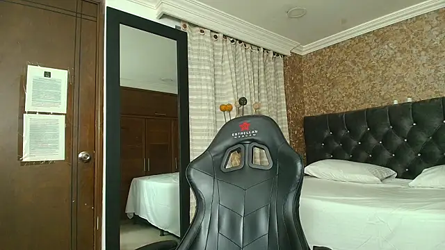 stella xue online show from 03/20/25, 11:12