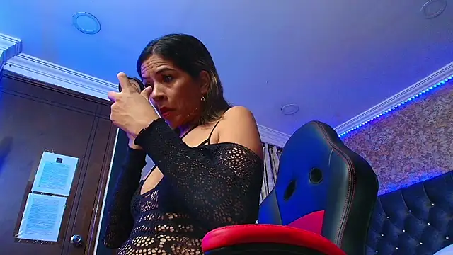 stella xue online show from 10/02/25, 08:05